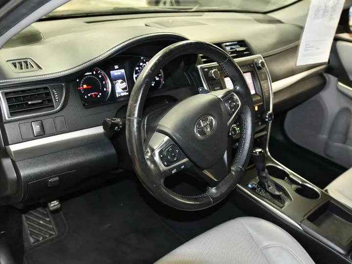 GRAY, 2017 TOYOTA CAMRY Image 16