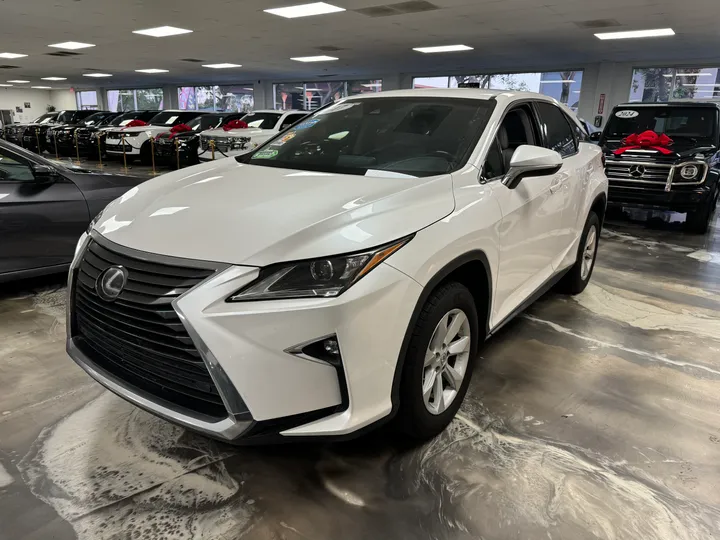 WHITE, 2017 LEXUS RX Image 3