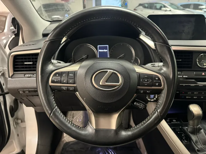 WHITE, 2017 LEXUS RX Image 22