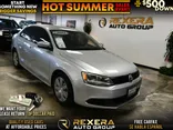 SILVER, 2011 VOLKSWAGEN JETTA Thumnail Image 1