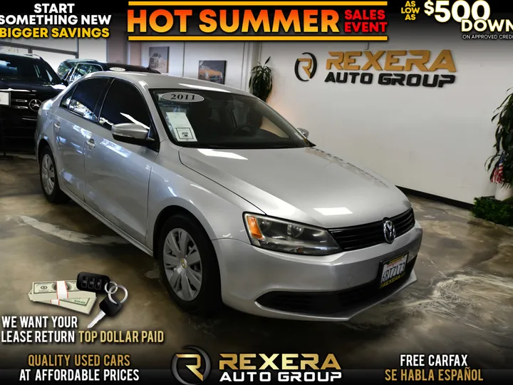 SILVER, 2011 VOLKSWAGEN JETTA Image 1