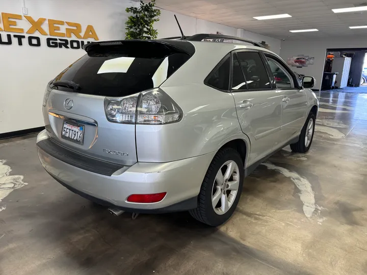 SILVER, 2004 LEXUS RX Image 7