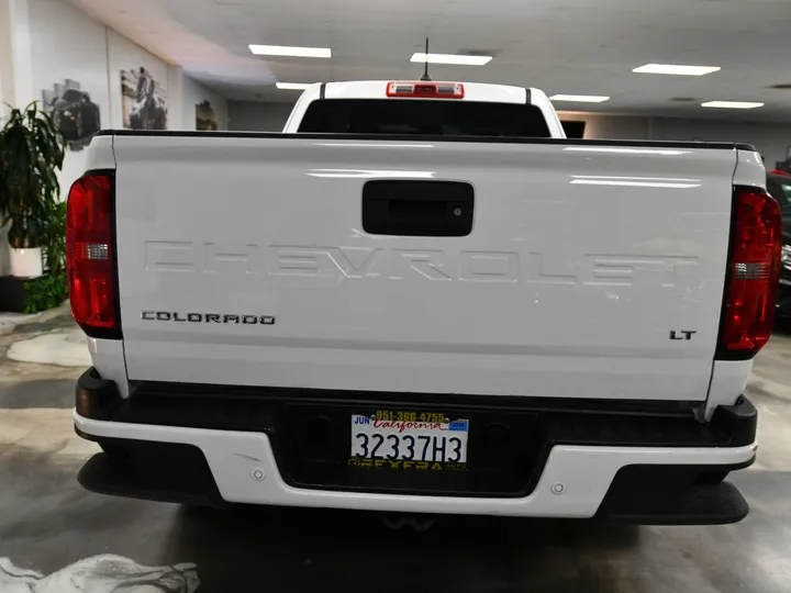 WHITE, 2021 CHEVROLET COLORADO EXTENDED CAB Image 9