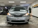 2015 TOYOTA SIENNA Thumnail Image 2