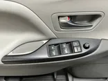 2015 TOYOTA SIENNA Thumnail Image 8