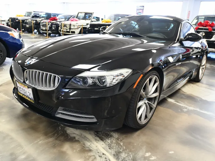 BLACK, 2013 BMW Z4 Image 5