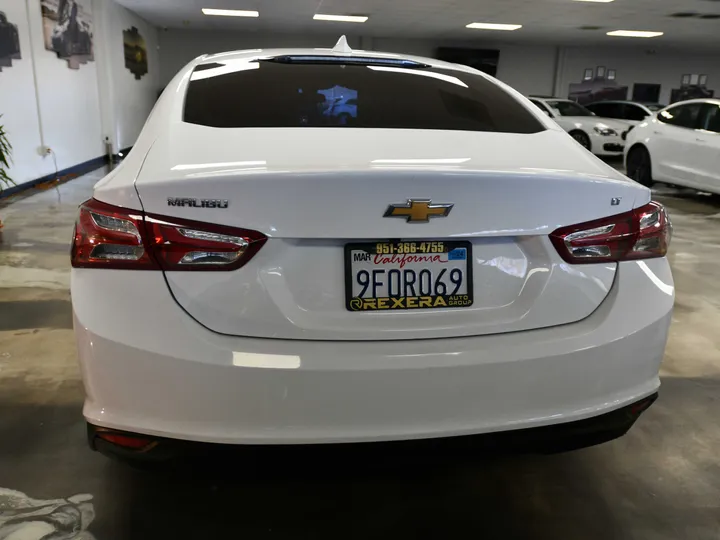 WHITE, 2021 CHEVROLET MALIBU Image 9