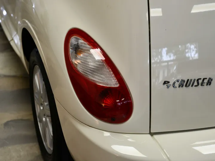 WHITE, 2008 CHRYSLER PT CRUISER Image 10