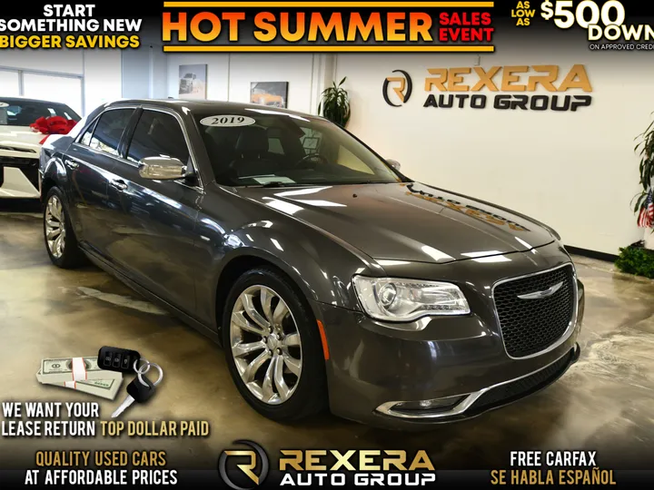 GRAY, 2019 CHRYSLER 300 Image 1