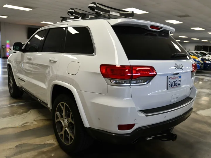 WHITE, 2018 JEEP GRAND CHEROKEE Image 8