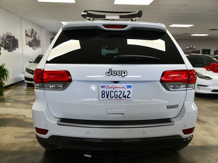 WHITE, 2018 JEEP GRAND CHEROKEE Image 9