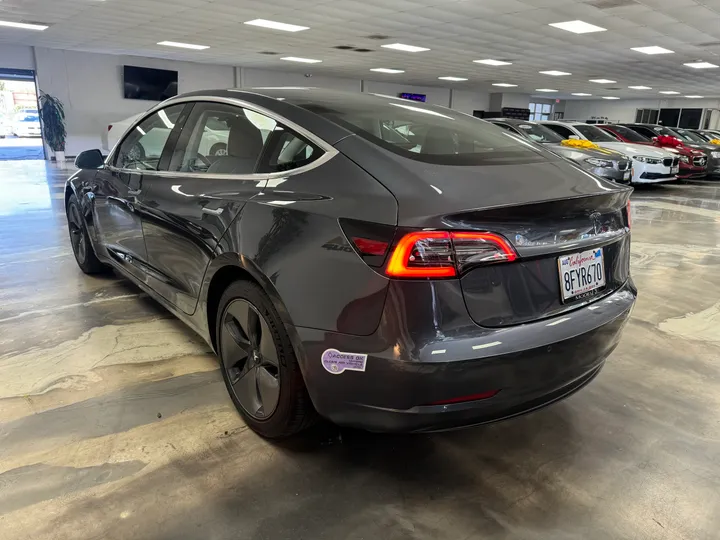 GRAY, 2018 TESLA MODEL 3 Image 6