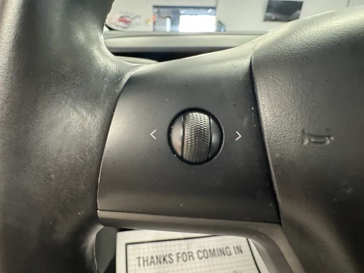 GRAY, 2018 TESLA MODEL 3 Image 19