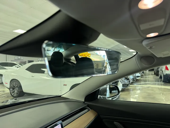 GRAY, 2018 TESLA MODEL 3 Image 27