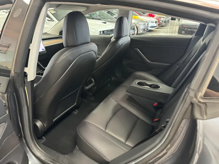 GRAY, 2018 TESLA MODEL 3 Image 38