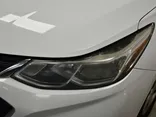 WHITE, 2017 CHEVROLET CRUZE Thumnail Image 4