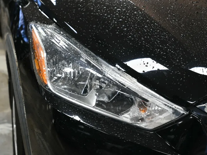 BLACK, 2019 NISSAN KICKS Image 2