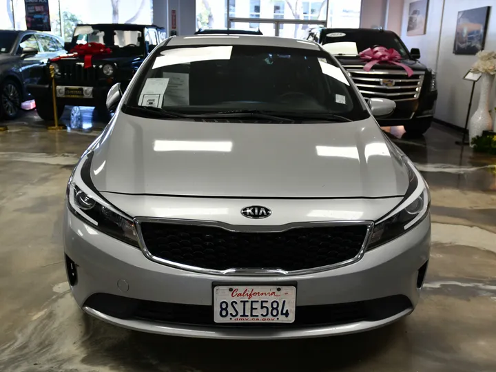 SILVER, 2018 KIA FORTE Image 2