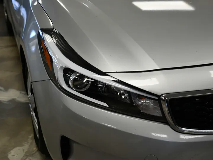 SILVER, 2018 KIA FORTE Image 3