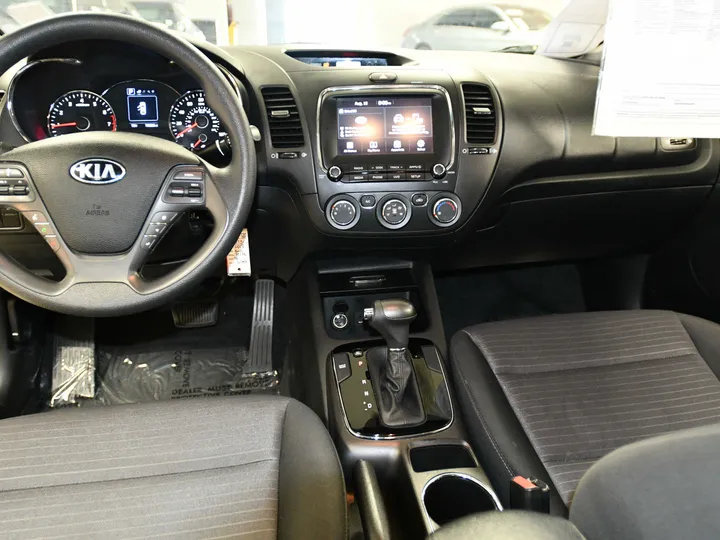 SILVER, 2018 KIA FORTE Image 42