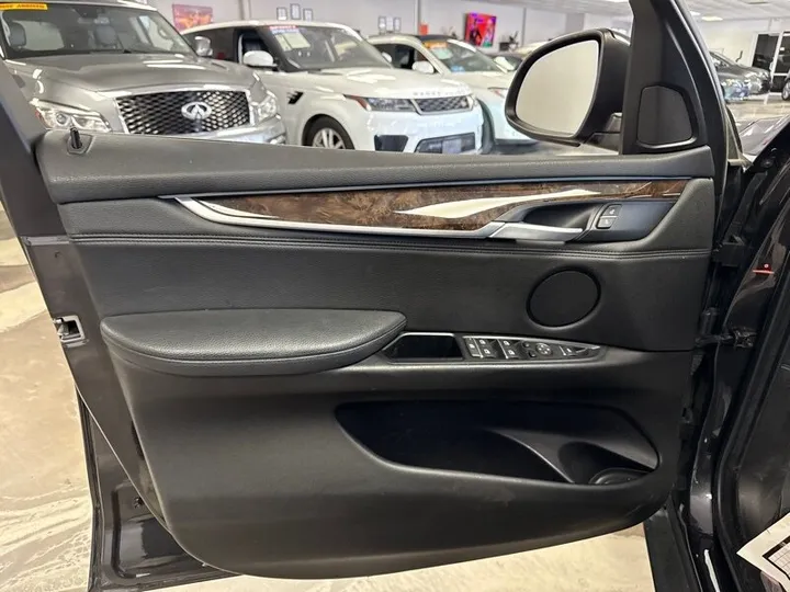 GRAY, 2015 BMW X5 Image 8