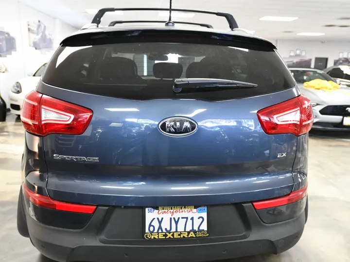 BLUE, 2012 KIA SPORTAGE Image 9