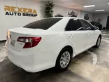 WHITE, 2014 TOYOTA CAMRY Thumnail Image 10