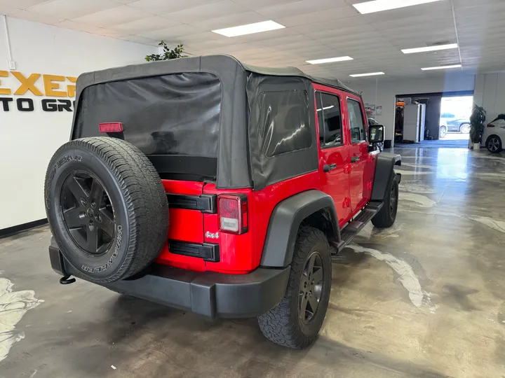 RED, 2017 JEEP WRANGLER UNLIMITED Image 12