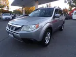 SILVER, 2010 SUBARU FORESTER Thumnail Image 16