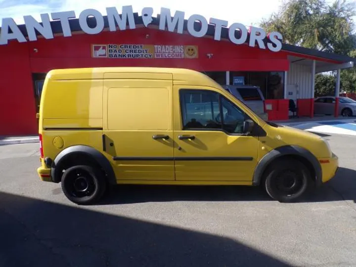 YELLOW, 2013 FORD TRANSIT CONNECT Image 4