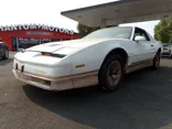 WHITE/GOLD, 1985 PONTIAC FIREBIRD TRANS AM Thumnail Image 1