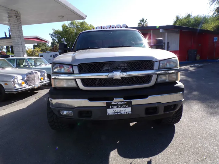 BEIGE, 2005 CHEVROLET SILVERADO 1500 CREW CAB Image 2