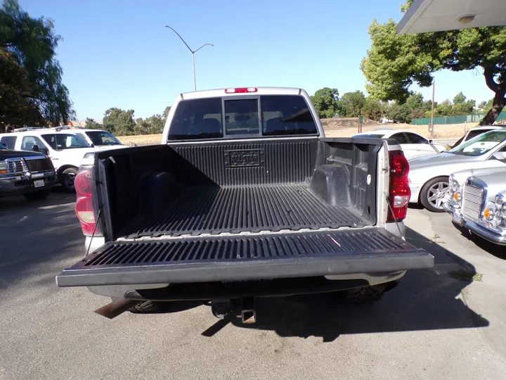 BEIGE, 2005 CHEVROLET SILVERADO 1500 CREW CAB Image 8