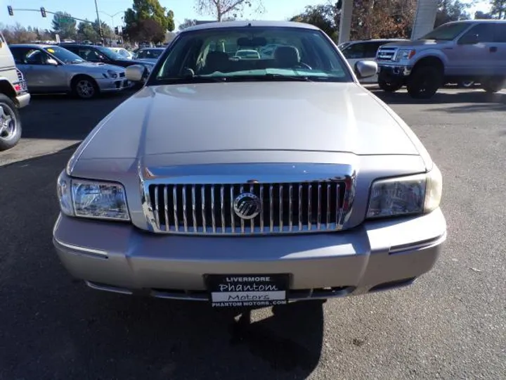 GRAY, 2009 MERCURY GRAND MARQUIS Image 2