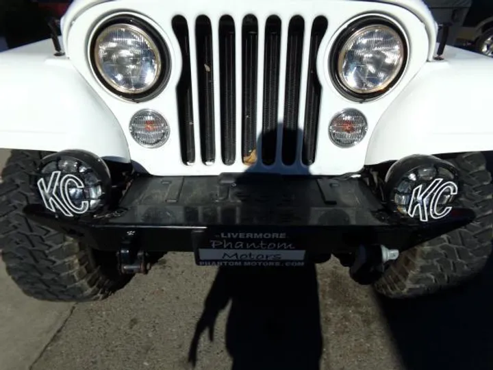 WHITE, 1985 JEEP CJ7 Image 16