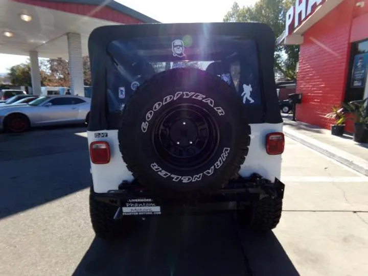 WHITE, 1985 JEEP CJ7 Image 5