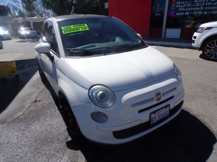 2013 FIAT 500 Image 3