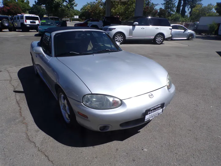 SILVER, 1999 MAZDA MX-5 MIATA Image 3