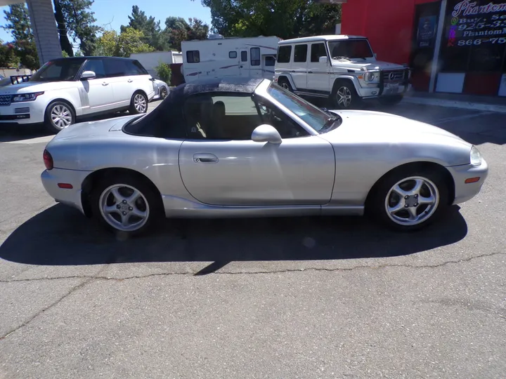 SILVER, 1999 MAZDA MX-5 MIATA Image 4