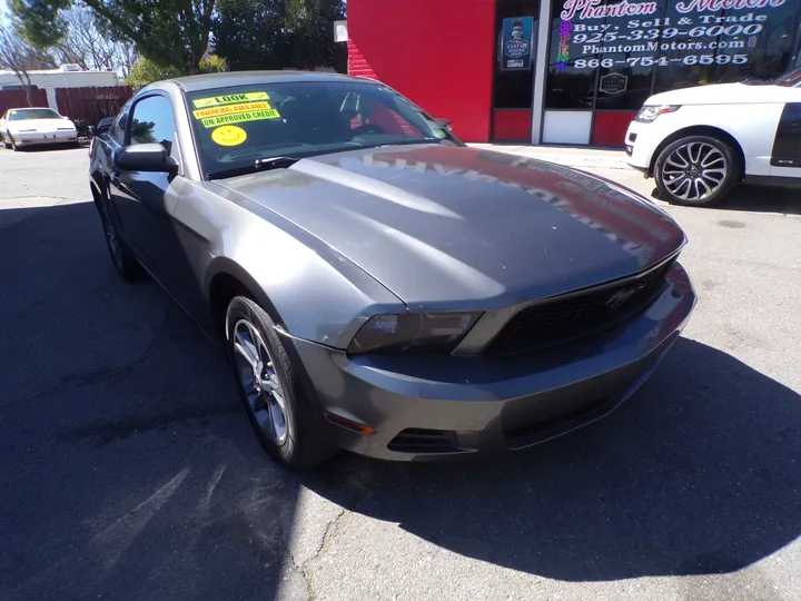 2010 FORD MUSTANG Image 3