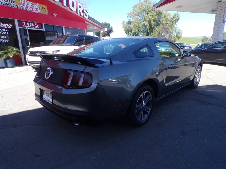 2010 FORD MUSTANG Image 5