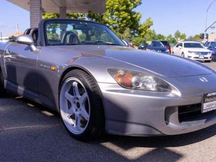 GRAY, 2004 HONDA S2000 Image 8