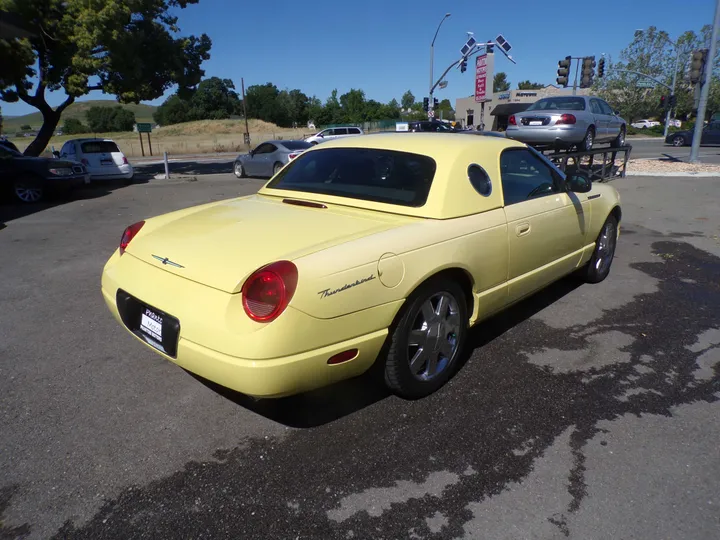 2002 FORD THUNDERBIRD Image 5