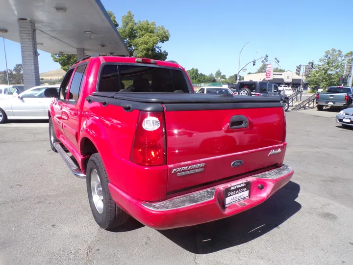 RED, 2005 FORD EXPLORER SPORT TRAC Image 8