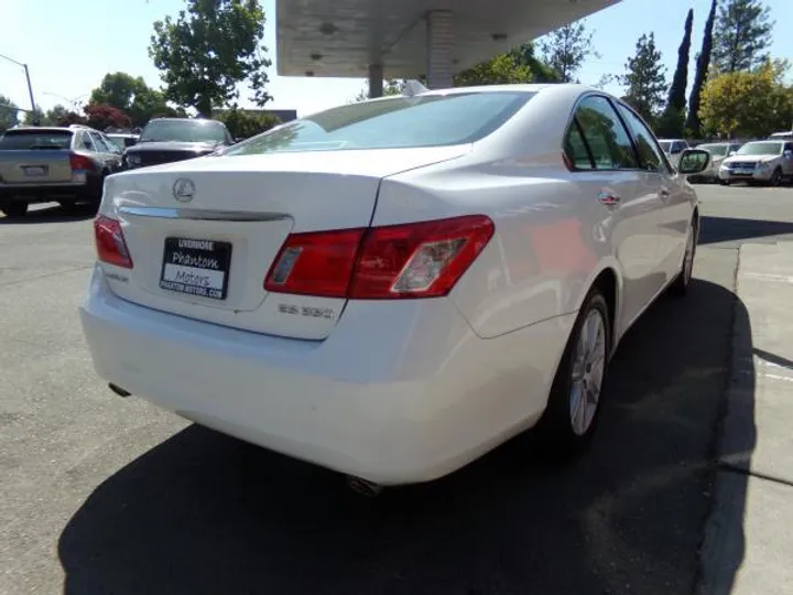 WHITE, 2007 LEXUS ES 350 Image 5