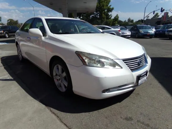 WHITE, 2007 LEXUS ES 350 Image 7