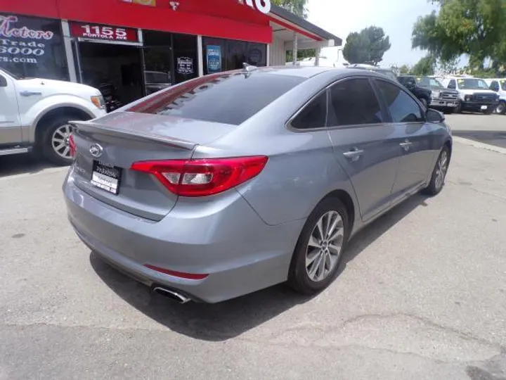 SILVER, 2015 HYUNDAI SONATA Image 6