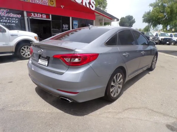 SILVER, 2015 HYUNDAI SONATA Image 16