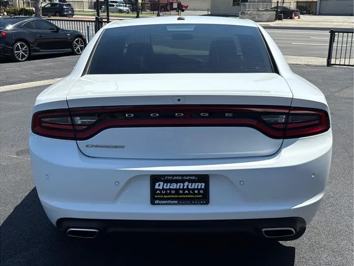 WHITE, 2020 DODGE CHARGER Image 4