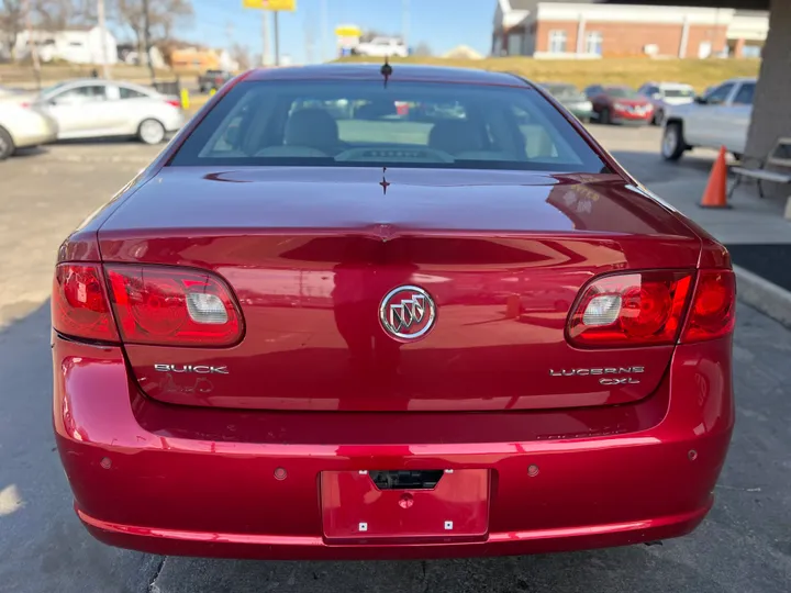 RED, 2006 BUICK LUCERNE Image 4